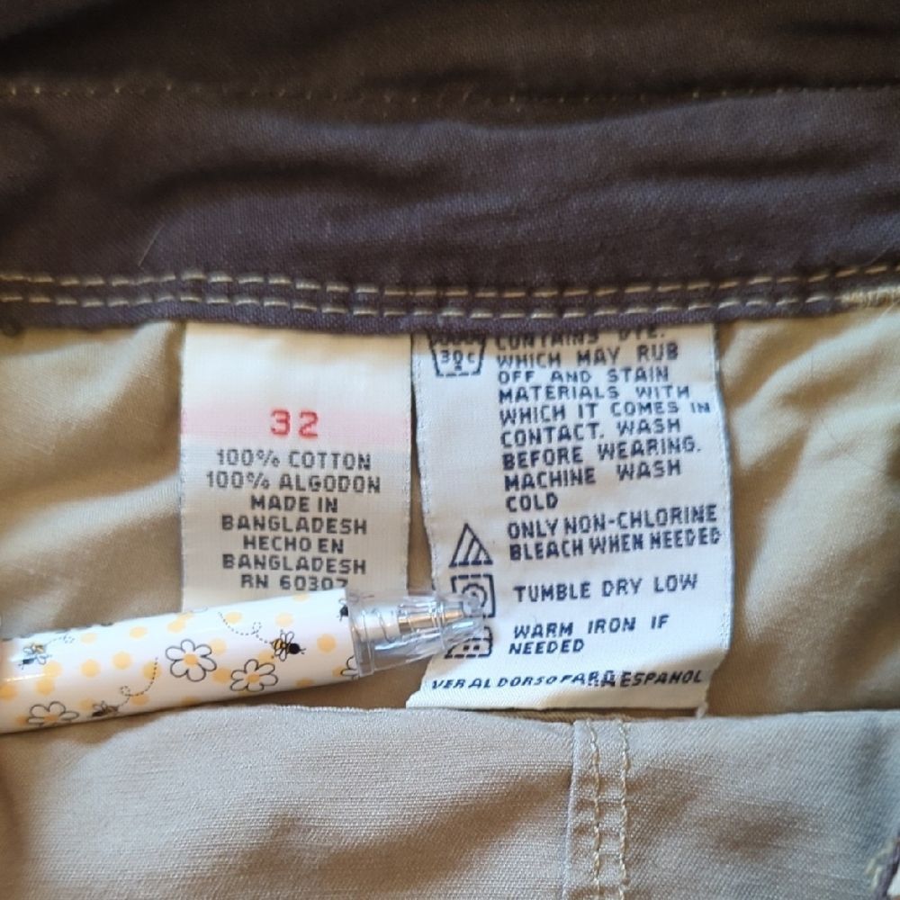 UNIONBAY Men's Tan/Dark Khaki Cargo Shorts - Picture 5 of 7